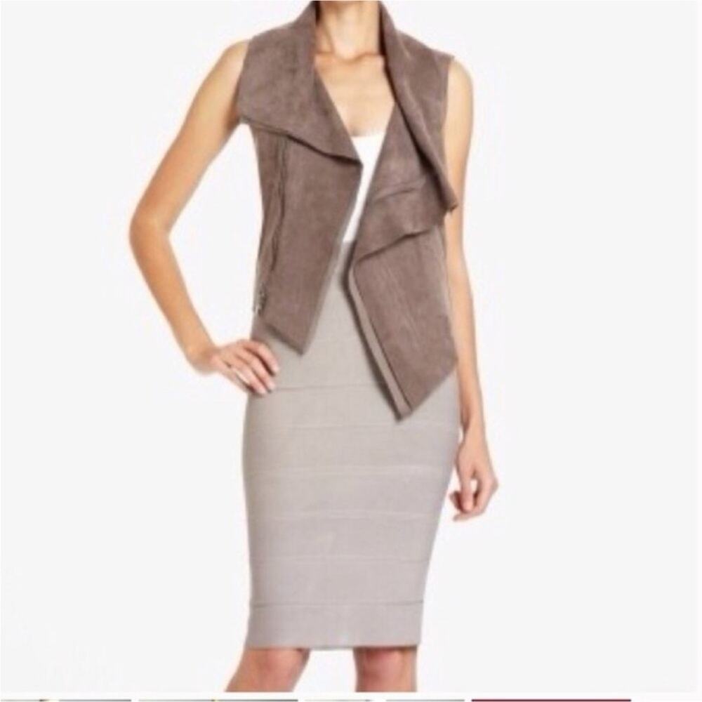 BCBGMaxazria Fabian Raw Edge Faux Suede Vest Grey Dusk EUC, Small, MSRP $200